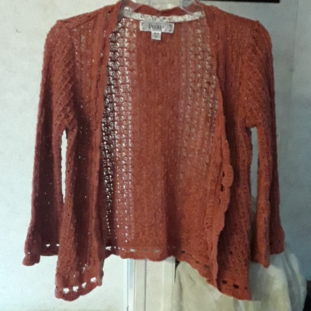 Decree 3/4 cropped coral cover up
